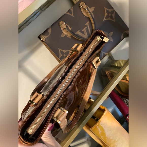 LOUIS VUITTON VERNIS BAG - Picture 10 of 13